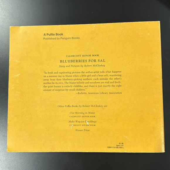 Blueberries for Sal by Robert McCloskey - Vintage Softcover Children’s Book - Picture 2 of 11